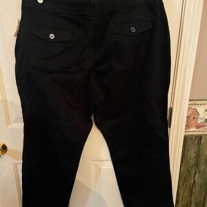 NWT women’s Short/Petite Black Pants
